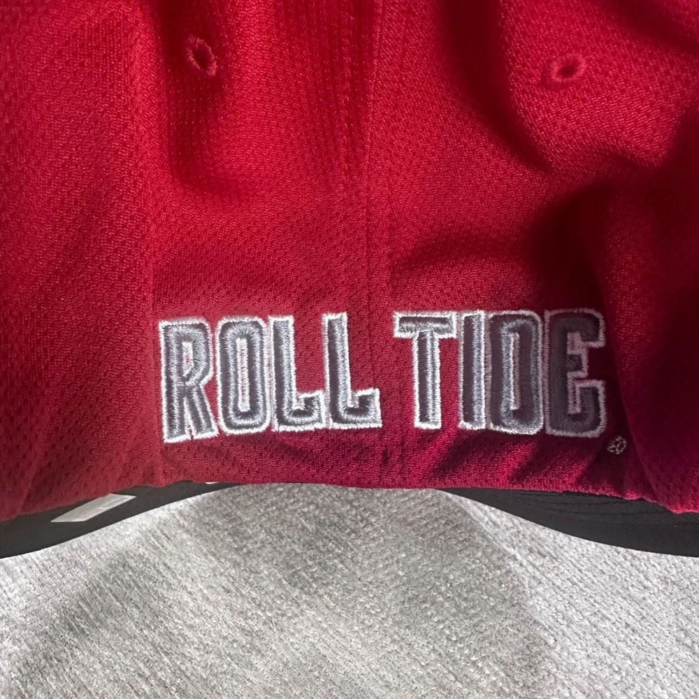 Alabama Crimson Tide Top of the World‎ Reflex Logo Flex Hat Mens Crimson M/L